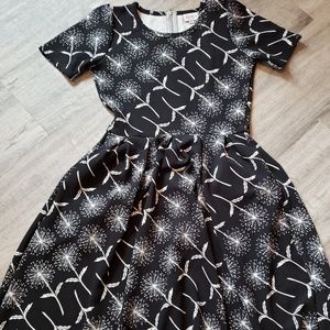 LuLaRoe Dandelion Amelia Dress